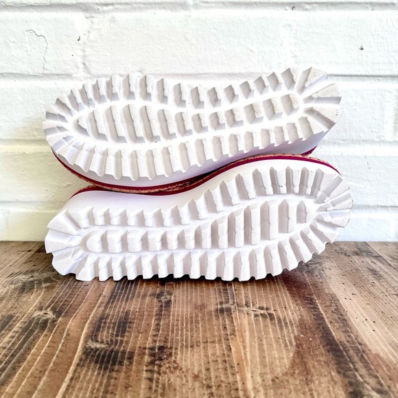 Chocolat Blu Madison Lug Sole Platform Sandals, SZ 36 EUC - Picture 6 of 7